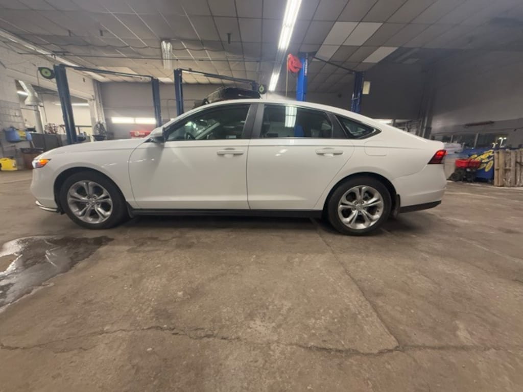 Used 2023 Honda Accord LX Sedan