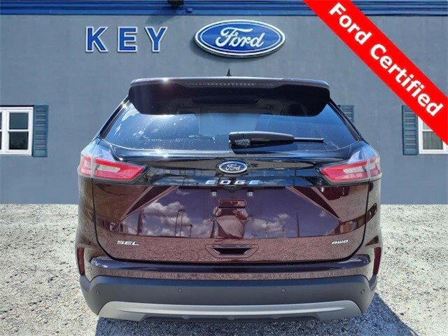 2022 Ford Edge SEL photo 4
