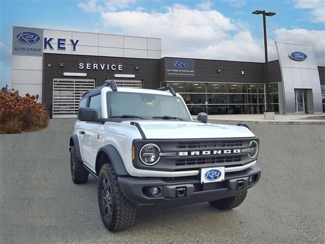 2024 Ford Bronco Black Diamond photo 2