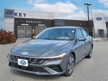 2025 Hyundai Elantra SEL Convenience Sedan