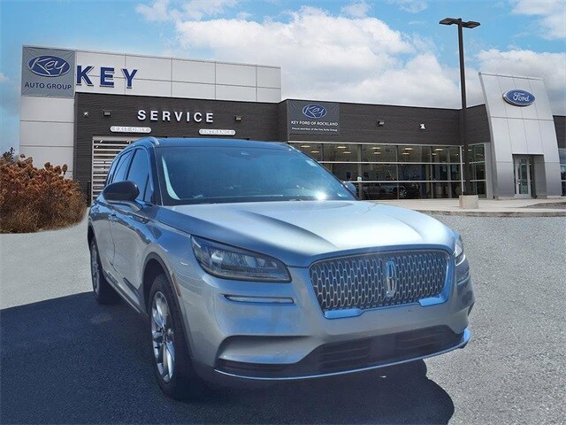 2022 Lincoln Corsair Standard photo 3