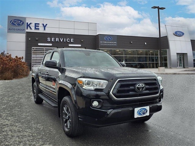 2023 Toyota Tacoma TRD Sport V6 photo 2