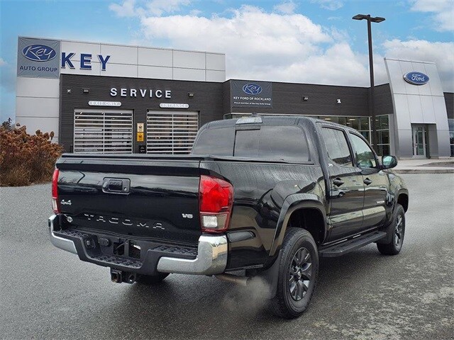 2023 Toyota Tacoma TRD Sport V6 photo 3