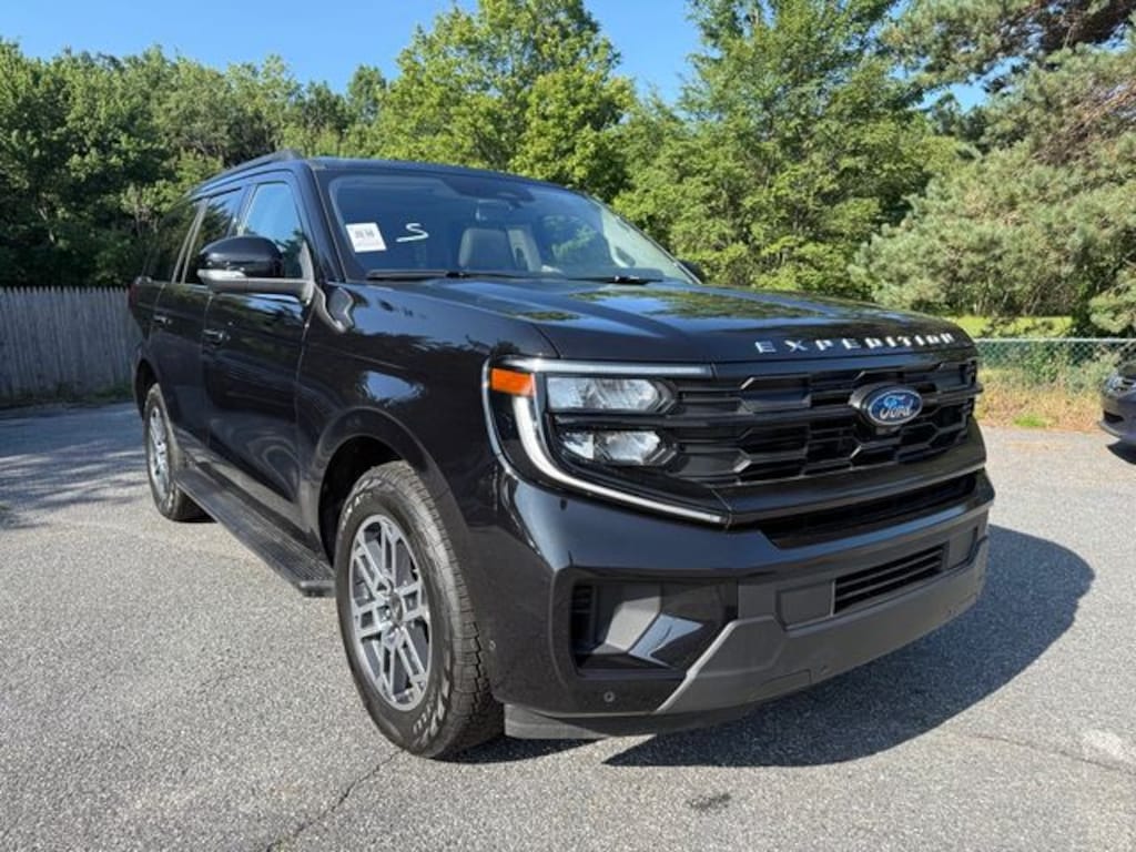 Used 2025 Ford Expedition Active SUV
