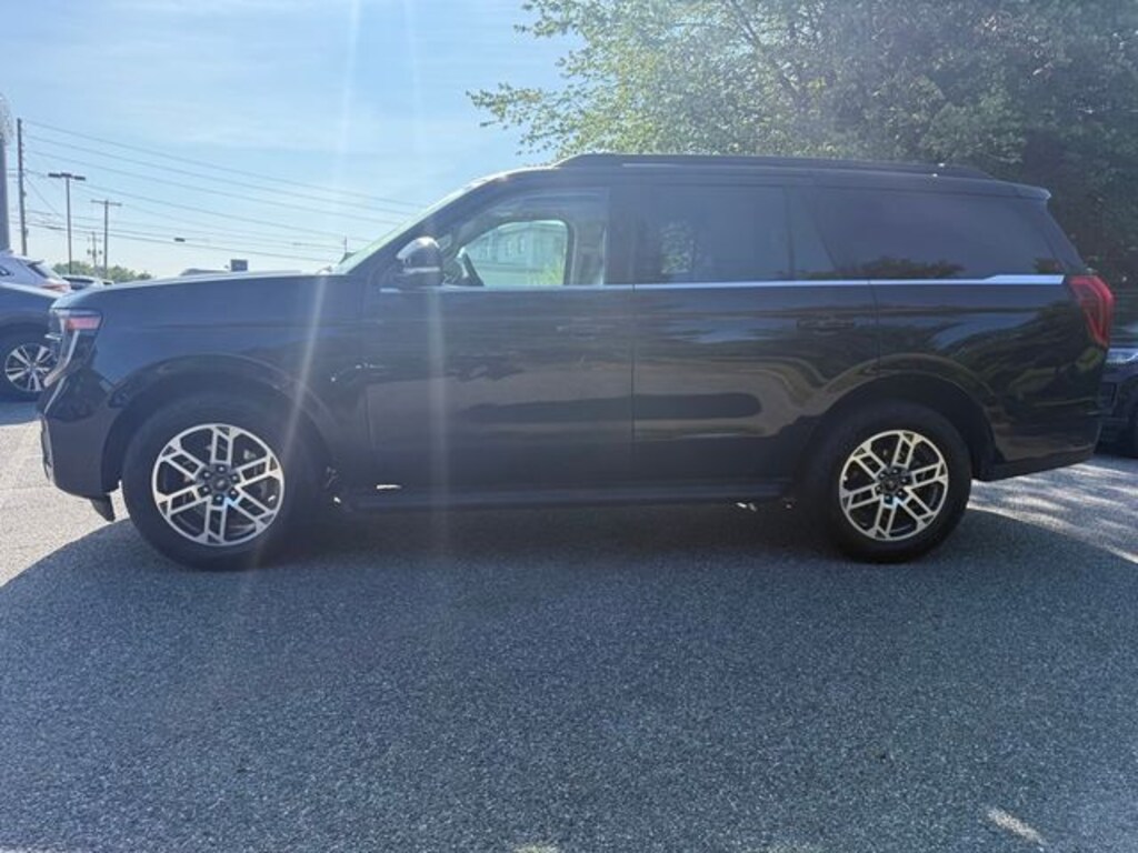 Used 2025 Ford Expedition Active SUV