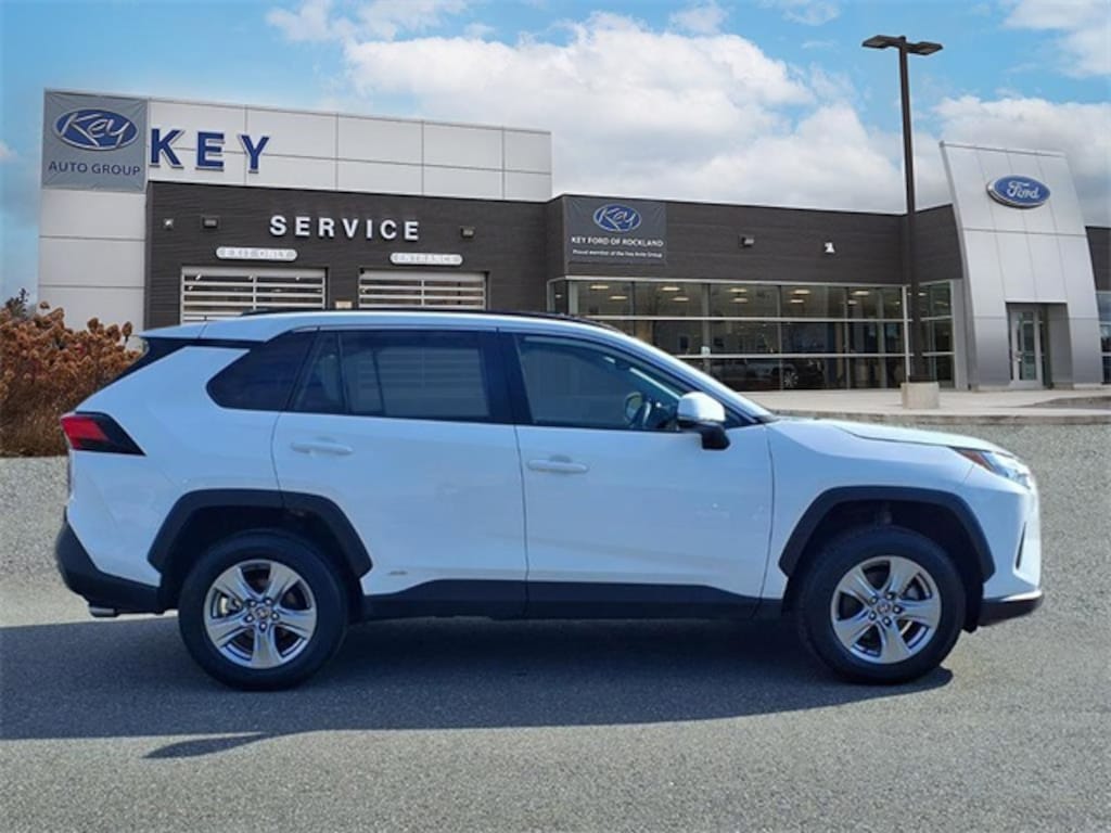 Used 2024 Toyota RAV4 Hybrid XLE SUV