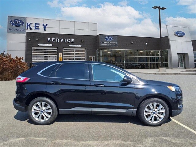 2022 Ford Edge Titanium photo 4