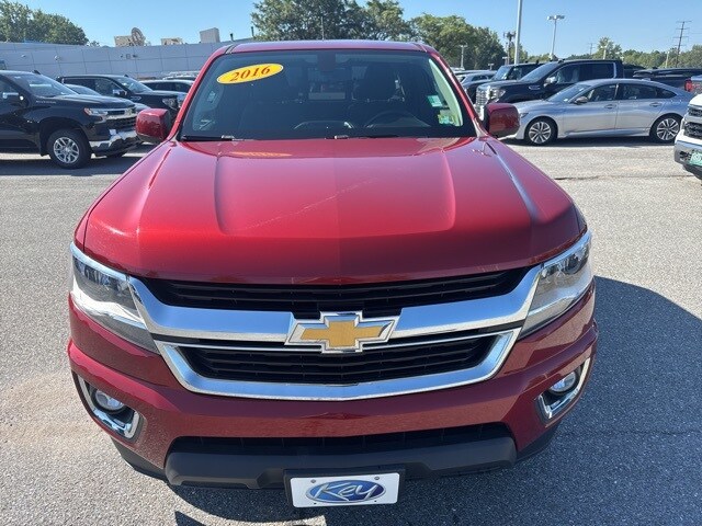2016 Chevrolet Colorado LT photo 2