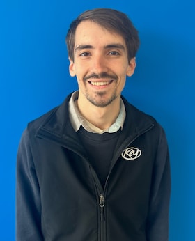 Staff member Andrew Eggen from b9dfefe36019