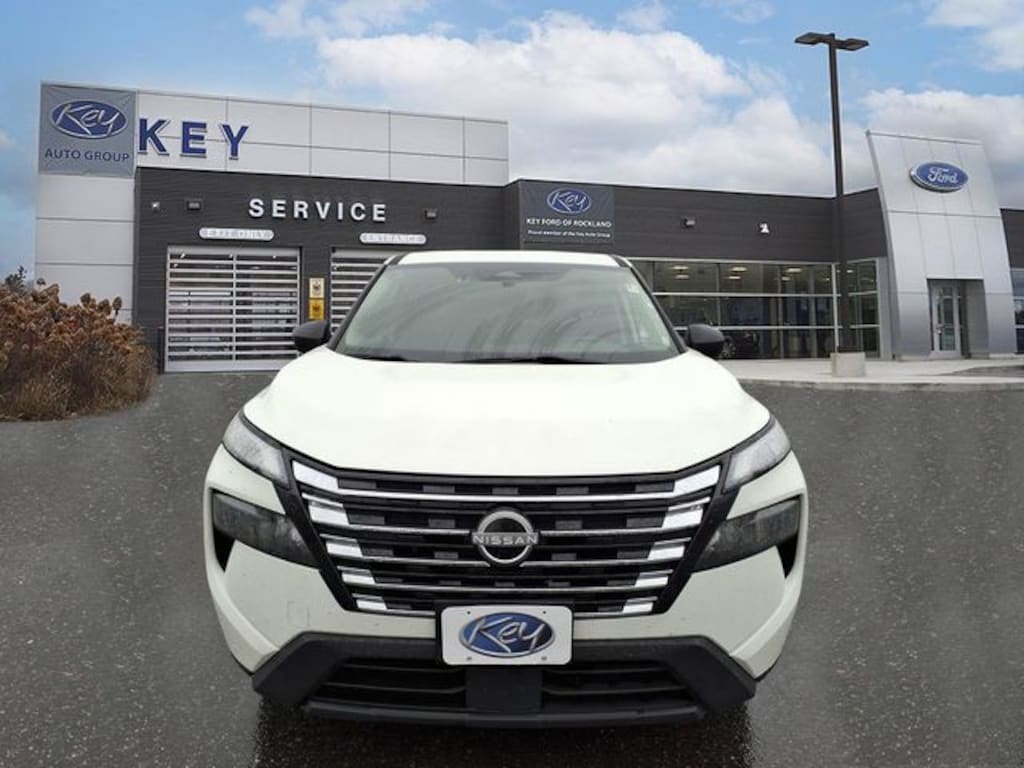 Used 2024 Nissan Rogue S SUV
