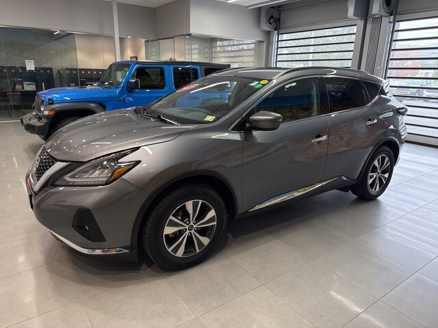 2023 Nissan Murano SV photo 2