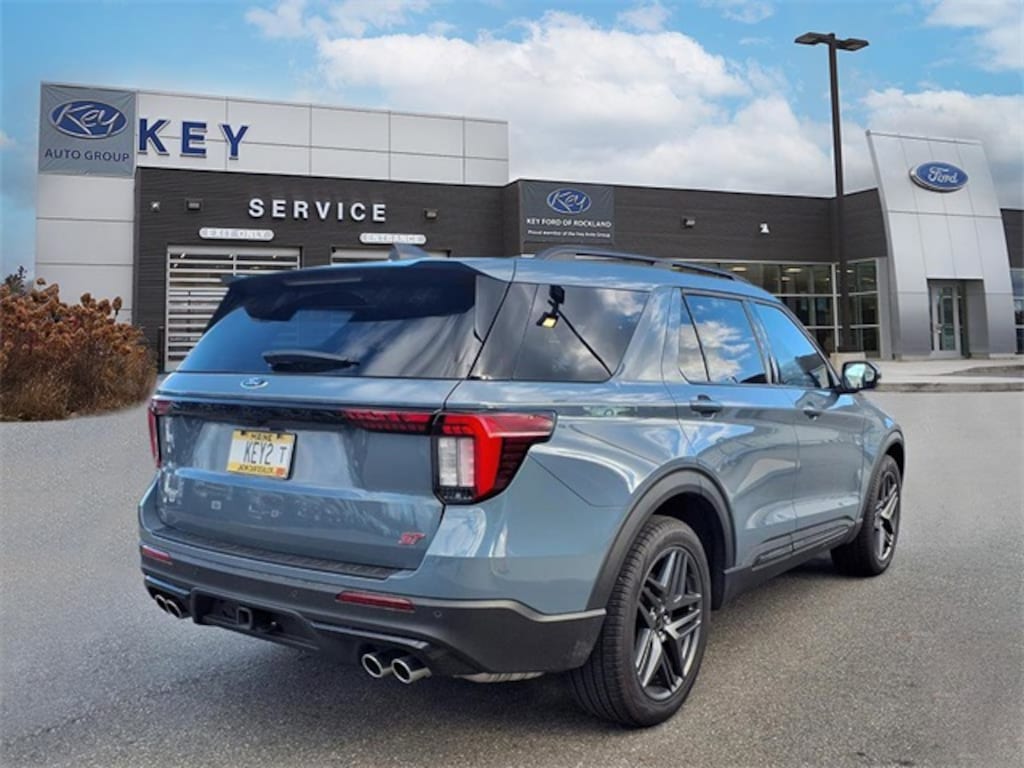 Used 2025 Ford Explorer ST SUV