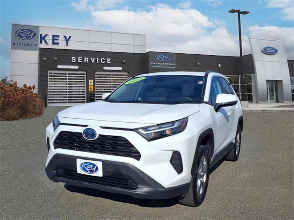 Used 2024 Toyota RAV4 Hybrid XLE SUV