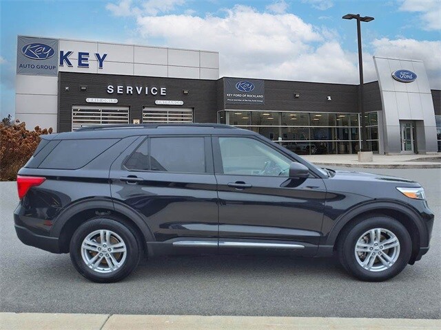 2023 Ford Explorer XLT photo 2
