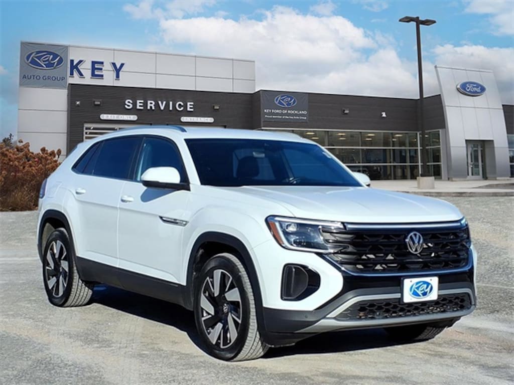 Used 2025 Volkswagen Atlas Cross Sport 2.0T SE w/Technology SUV