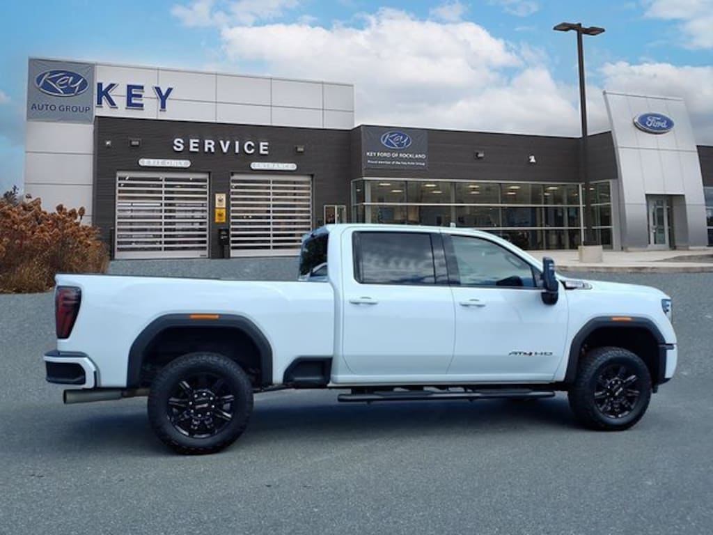 Used 2025 GMC Sierra 2500HD AT4 Truck