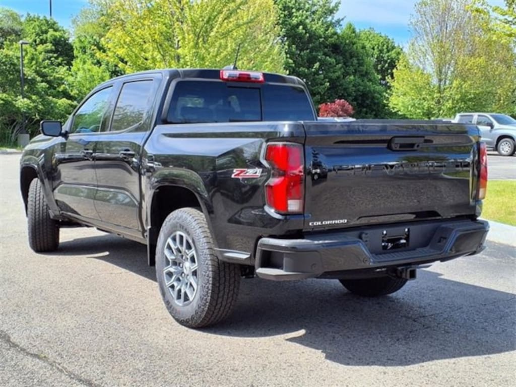 New 2025 Chevrolet Colorado Z71 Truck