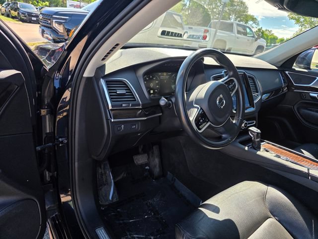 2019 Volvo XC90 24