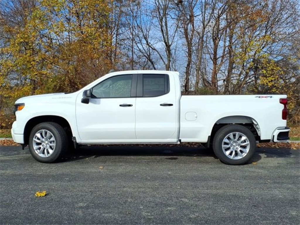 New 2026 Chevrolet Silverado 1500 Custom Truck