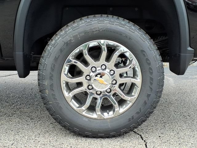 2026 Chevrolet Silverado 2500 HD LTZ - Photo 9