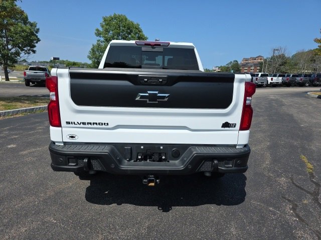 2024 Chevrolet Silverado 1500 ZR2 photo 3