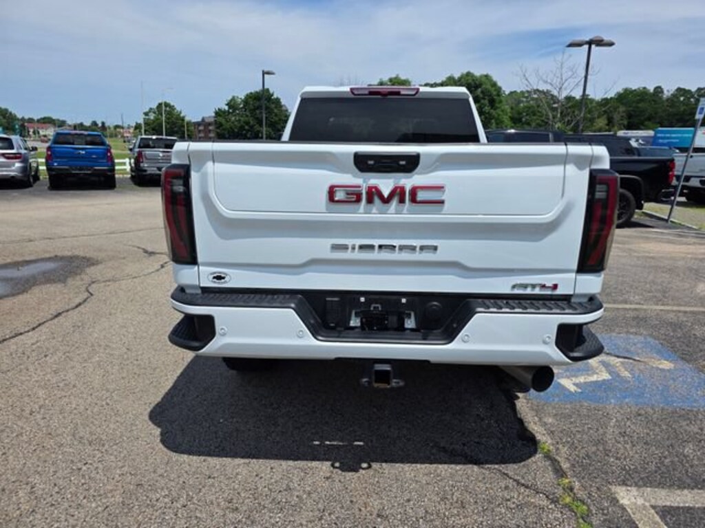 Used 2025 GMC Sierra 2500 HD AT4 Truck