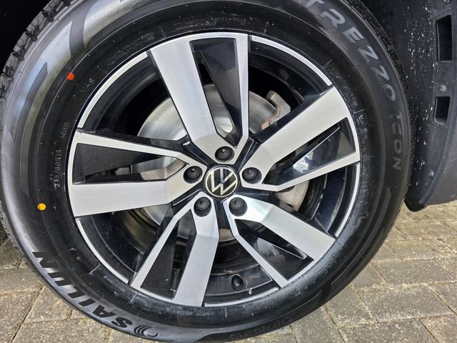2022 Volkswagen Atlas 7