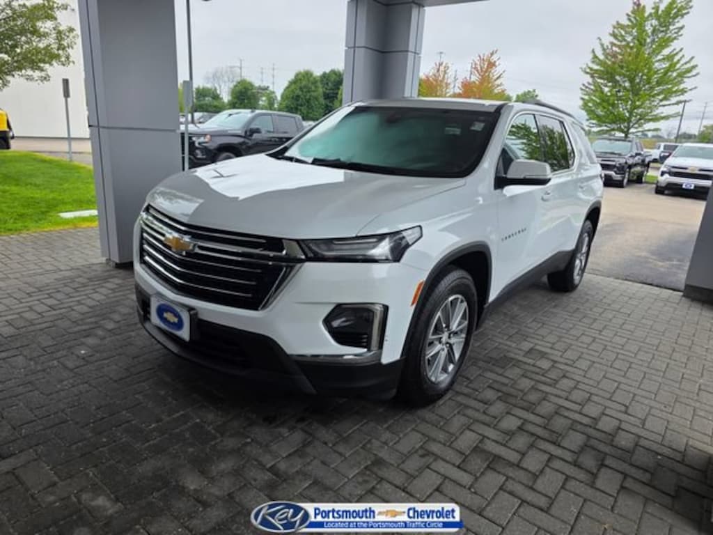 Used 2023 Chevrolet Traverse LT Cloth SUV