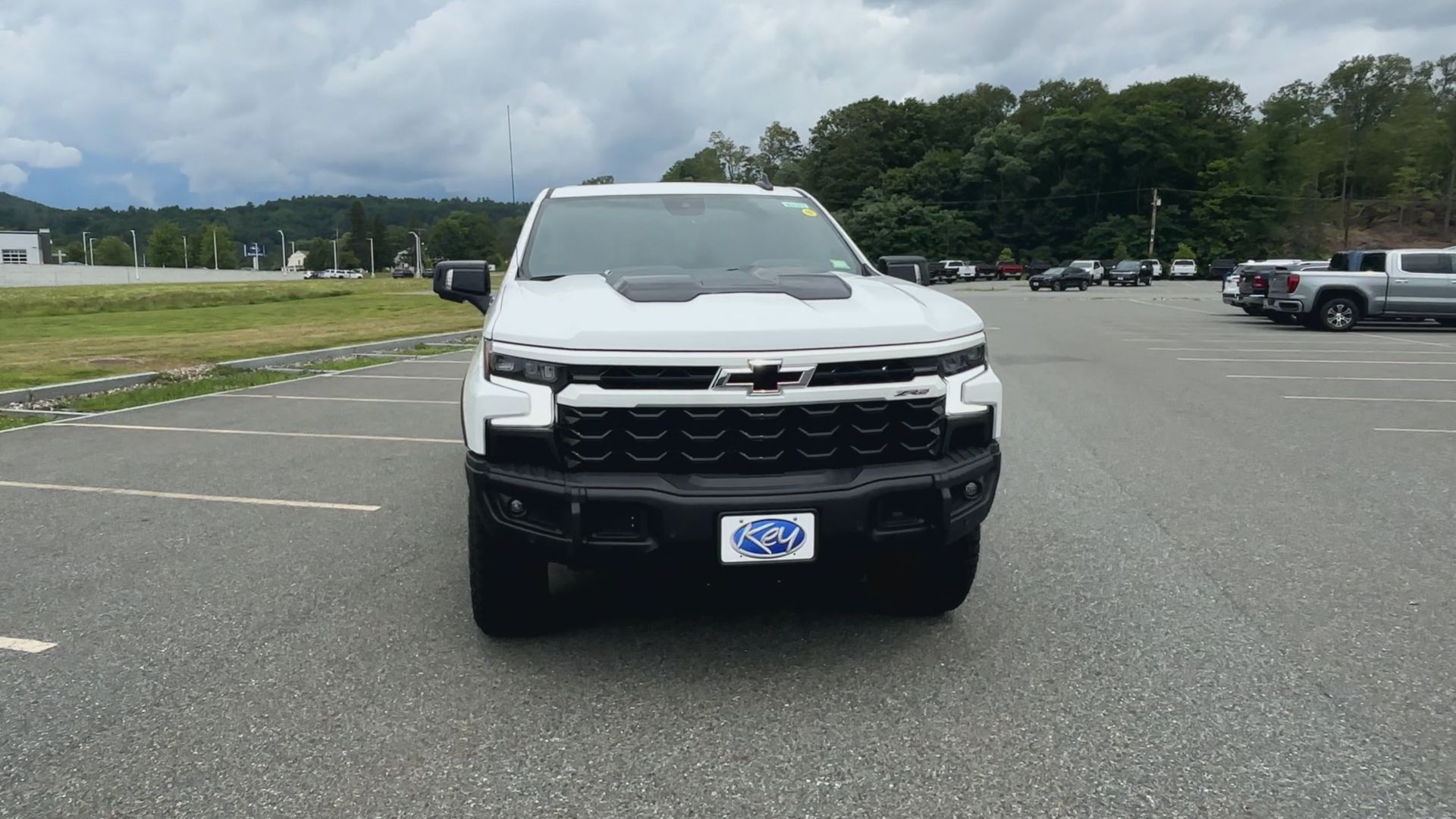 2025 Chevrolet Silverado 1500 ZR2 photo 3
