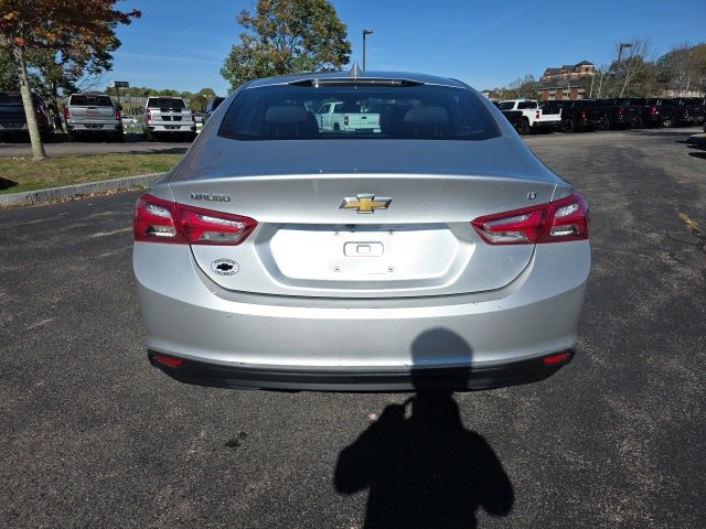 2022 Chevrolet Malibu 1LT photo 4
