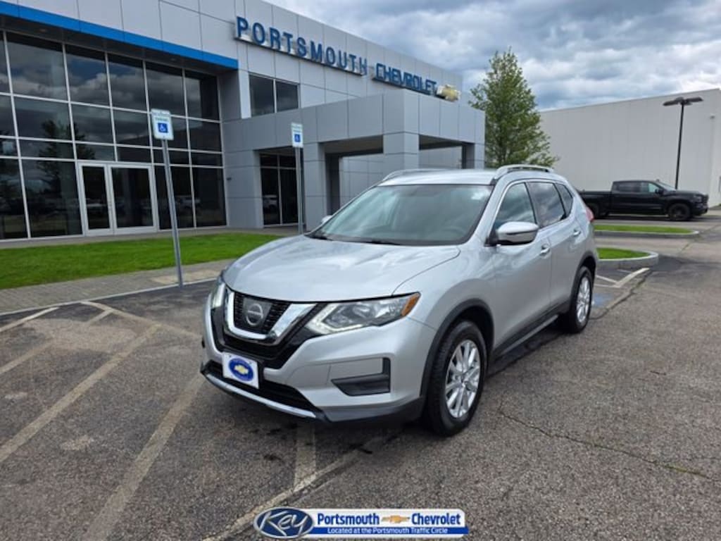 Used 2017 Nissan Rogue SV SUV