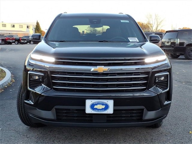 2026 Chevrolet Traverse photo 2