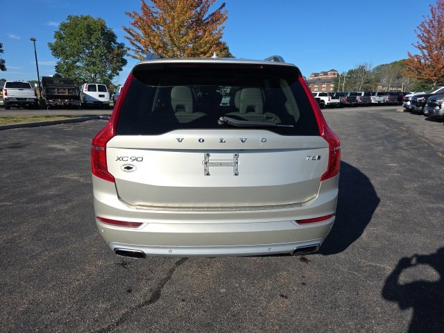 2016 Volvo XC90 T6 Momentum photo 4
