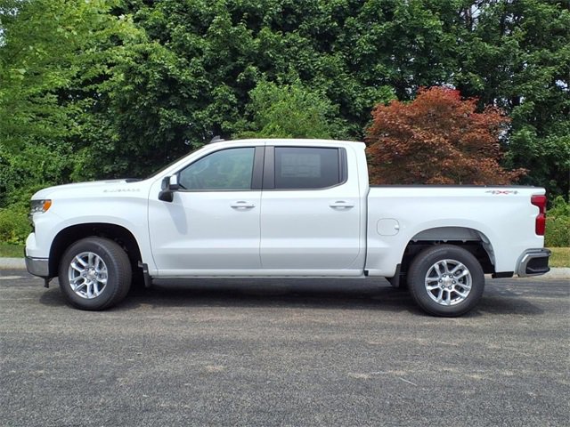 2026 Chevrolet Silverado 1500 LT photo 2