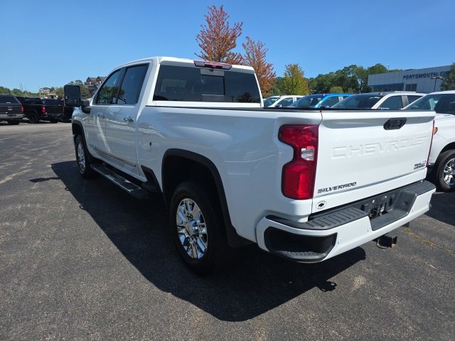 2024 Chevrolet Silverado 3500HD High Country photo 3