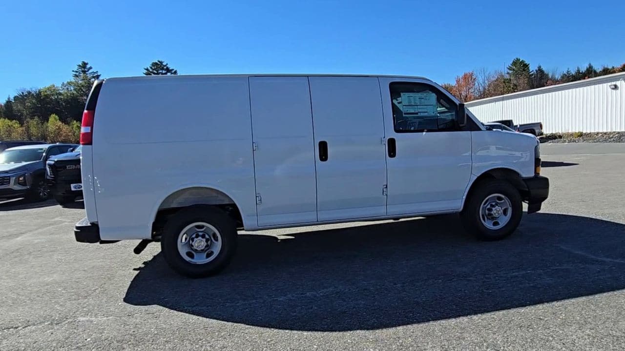 2025 Chevrolet Express Cargo Work Van - Photo 43