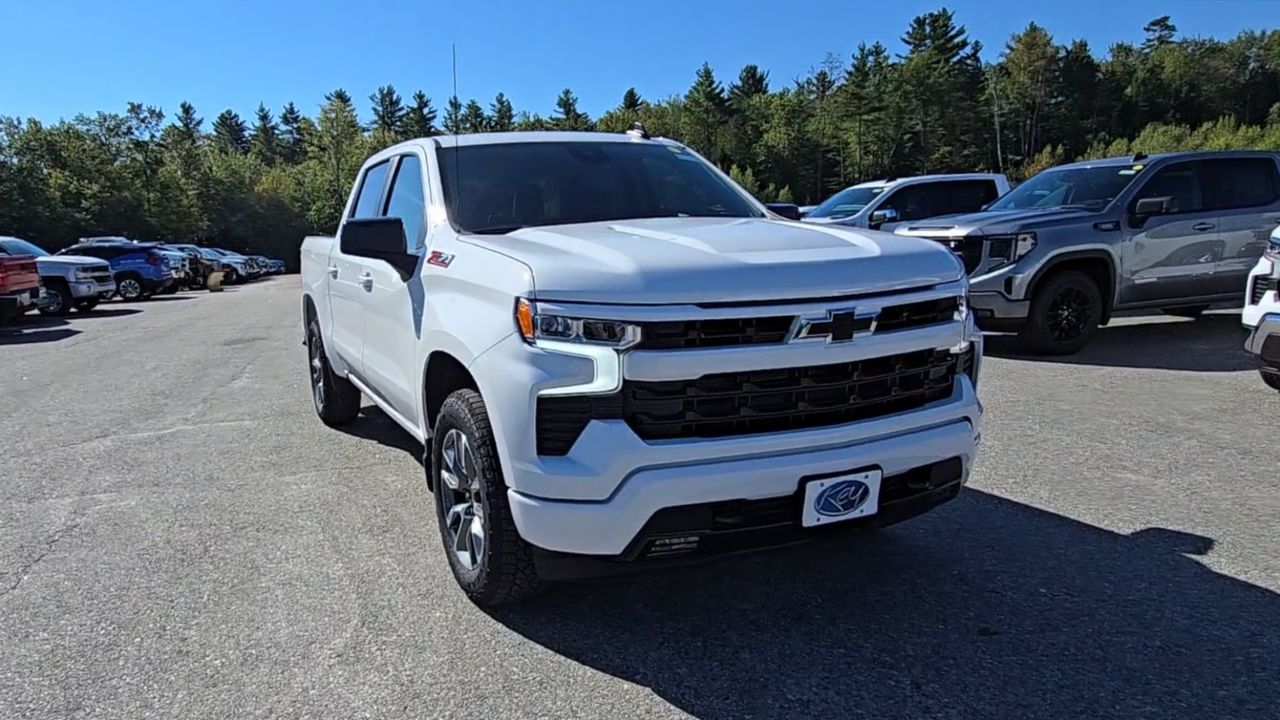 2026 Chevrolet Silverado 1500 RST photo 3