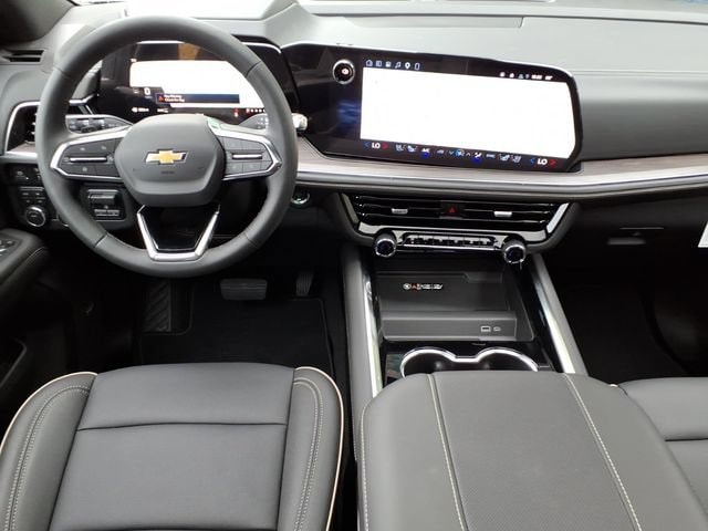 2026 Chevrolet Suburban Premier - Photo 18