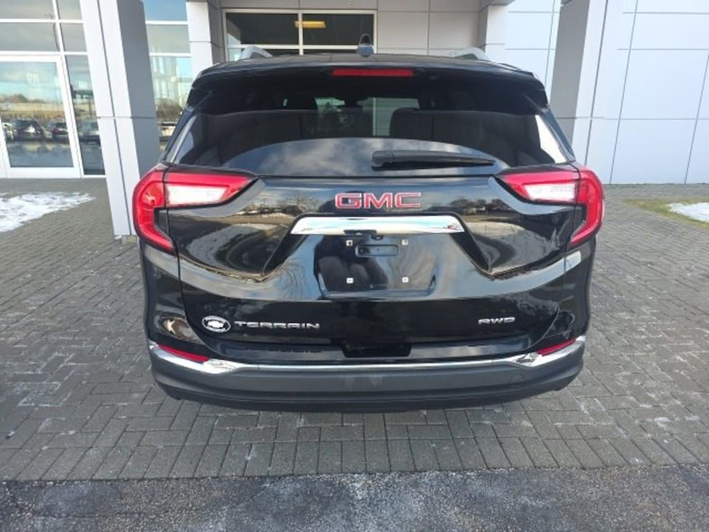 Used 2023 GMC Terrain SLT SUV