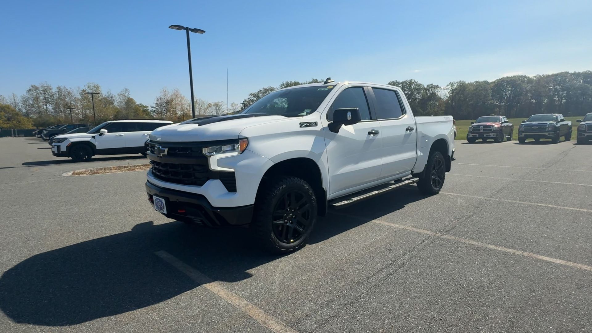 2024 Chevrolet Silverado 1500 LT Trail Boss photo 3