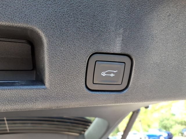 2027 Chevrolet Traverse LT - Photo 12