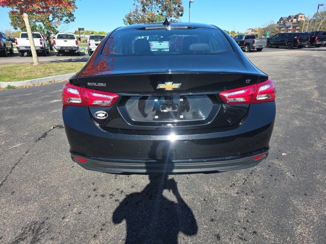 2022 Chevrolet Malibu 1LT photo 4