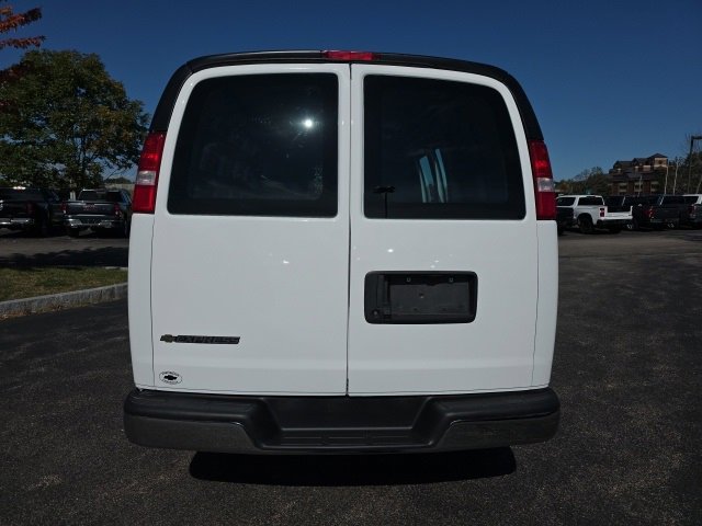 2023 Chevrolet Express 2500 Van photo 4