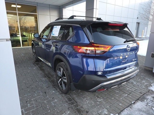 2023 Nissan Rogue SL photo 2