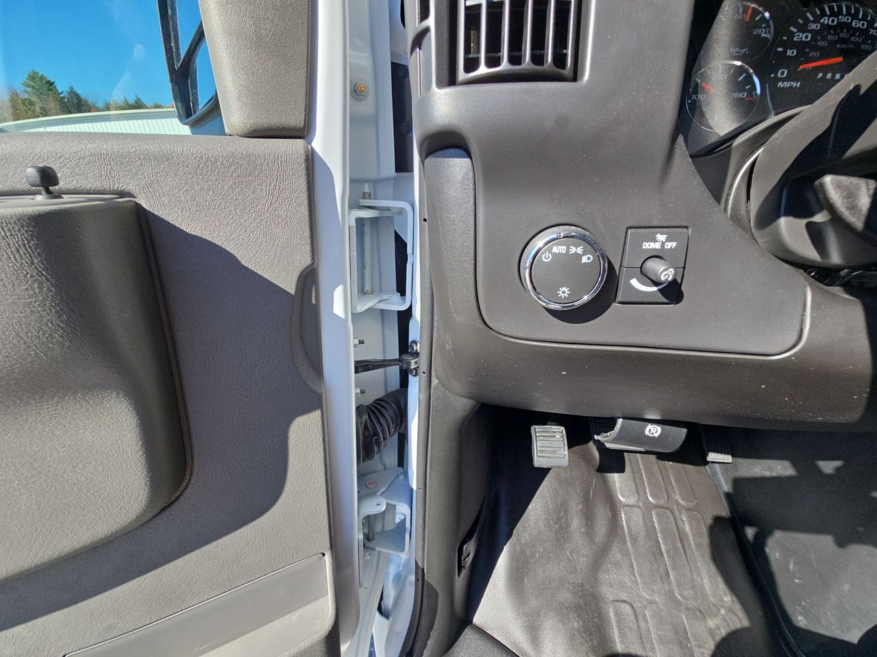 2025 Chevrolet Express Cargo Work Van - Photo 52