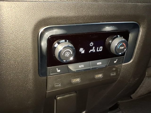 2026 Chevrolet Suburban Premier - Photo 17