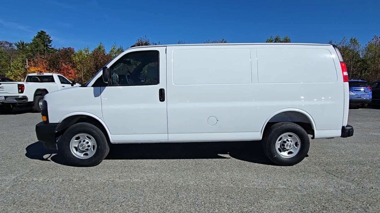 2025 Chevrolet Express Cargo Work Van - Photo 39