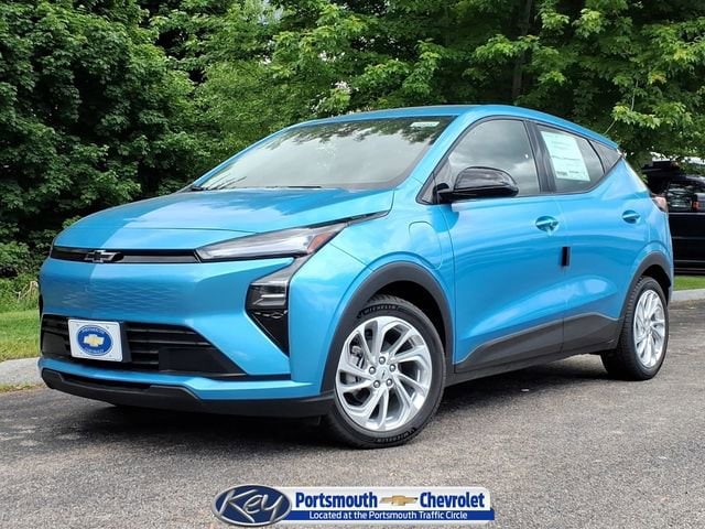 2027 Chevrolet Bolt EV LT Auto's photo