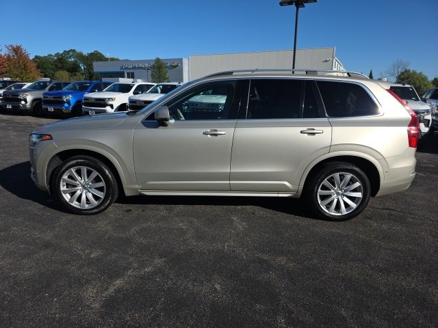 2016 Volvo XC90 T6 Momentum photo 2