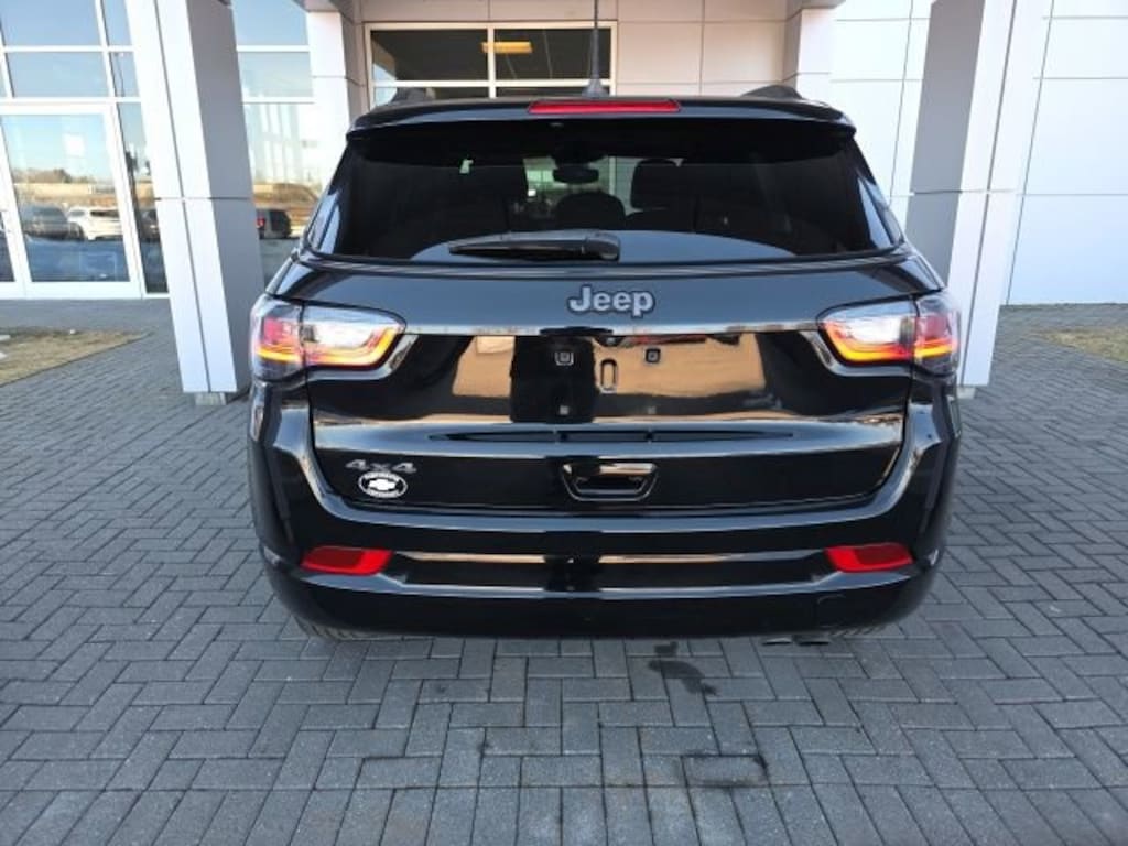 Used 2022 Jeep Compass High Altitude 4x4 SUV